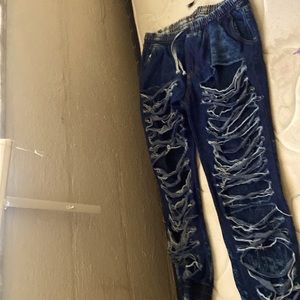Thrill blue ripped jeans,